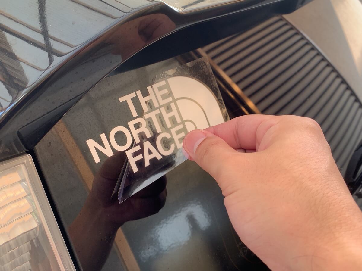 アクアにthe North Faceのステッカーチューン U A Garage